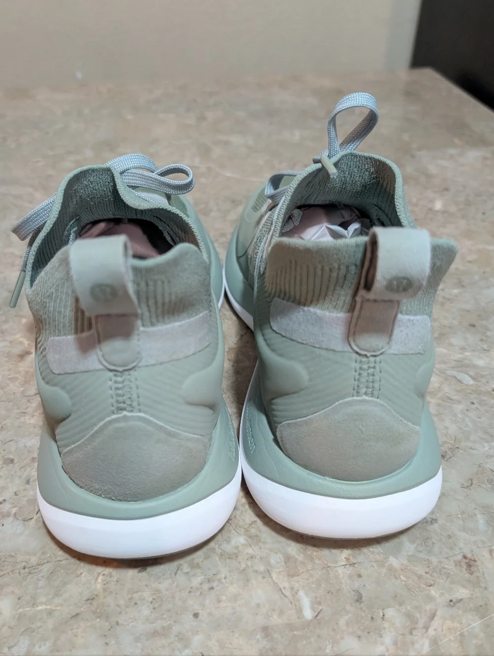 Lululemon Chargefeel 2 Mid Workout Shoes Lime White Women's Size 9 No Box - Picture 7 of 12